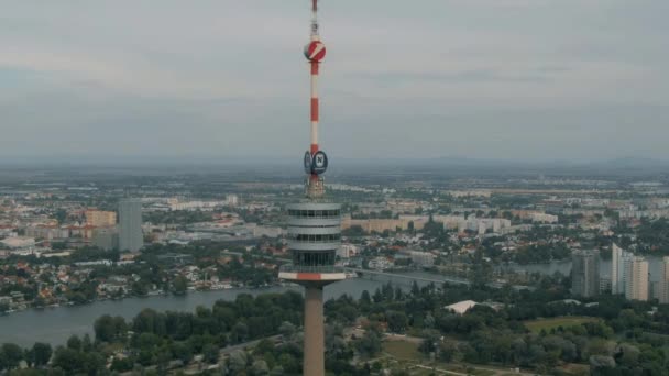 Vienna Oostenrijk Juli 2022 Luchtopname Van Donautoren Donauturm — Stockvideo