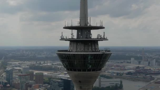 Dusseldorf Tyskland Juli 2022 Flygfoto Rheinturm Eller Rhen Tower — Stockvideo