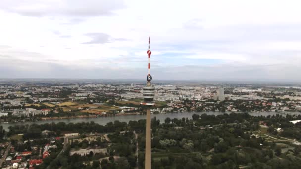 Vienna Österrike Juli 2022 Flygfoto Donauturm — Stockvideo