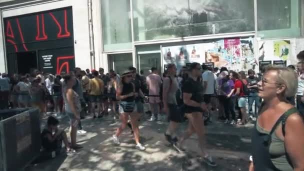 Paris Frankrike Juli 2022 Folkets Entré Till Stranger Things Store — Stockvideo