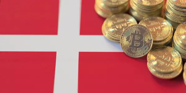 Haufen Bitcoins Und Flagge Nationale Vorschriften Für Kryptowährungen — Stockfoto