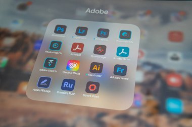 30 Ekim 2021 - Calgary Alberta Canada - Apple Ipad profosyonel uygulamaları