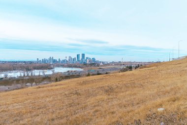 Calgary Alberta Kanada - 29 Ocak 2022 - İş merkezi Calgary Skyline