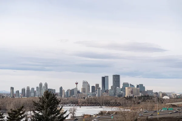 Calgary Alberta Kanada - 29. Januar 2022 - Innenstadt Geschäftsviertel Calgary Skyline — Stockfoto