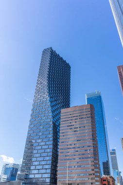 Calgary Alberta şehir merkezindeki alışveriş merkezinin silüeti.