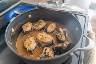 Nijerya taze balığı biber çorbası hazır.