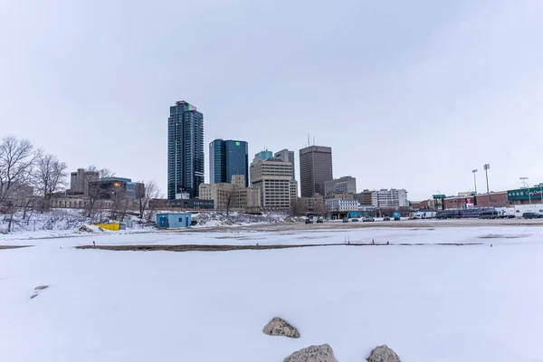 23 de abril de 2022 - Winnipeg, Manitoba Canadá - Dowtown Winnipeg Skyline al atardecer — Foto de Stock