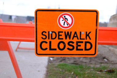 İnşaat alanındaki güvenlik işaretleri