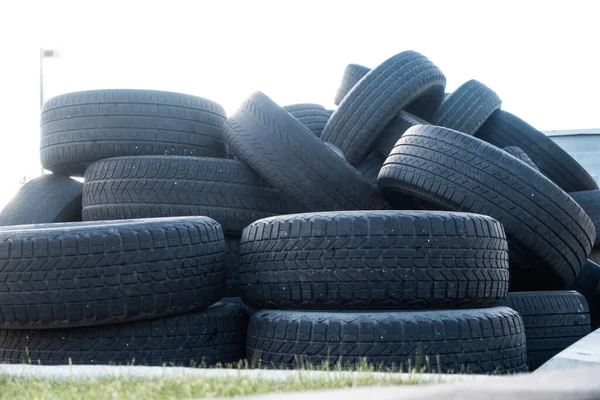 Neumáticos Usados Para Reciclar —  Fotos de Stock