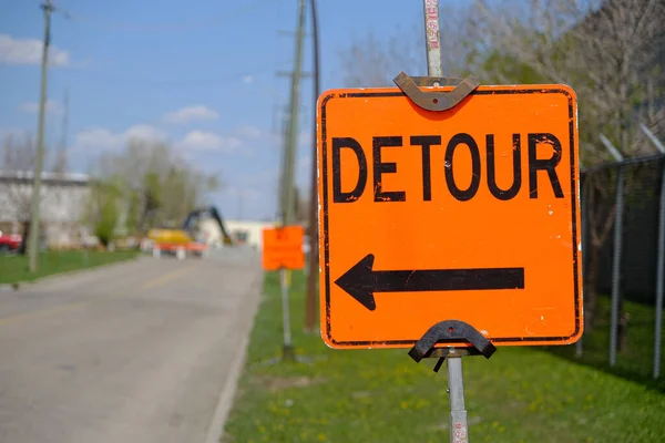 İnşaat alanında güvenlik tabelası