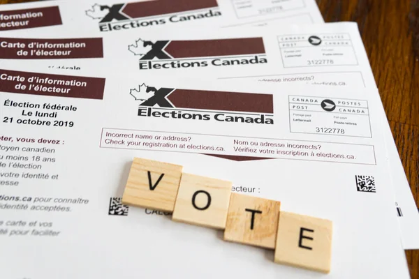 Election Canada voters registration cards for federal elections voting