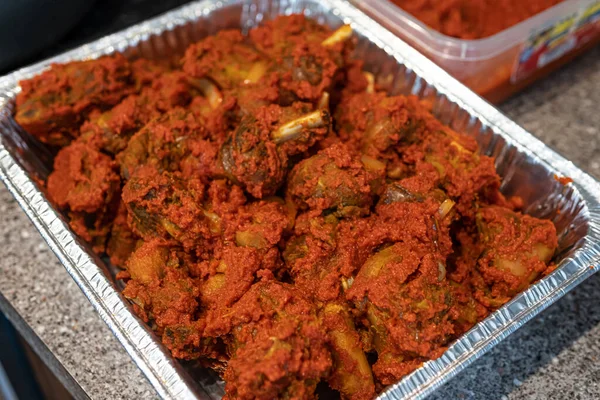 Tray Nigerian Peppered Chicken Ready Eat — Stockfoto