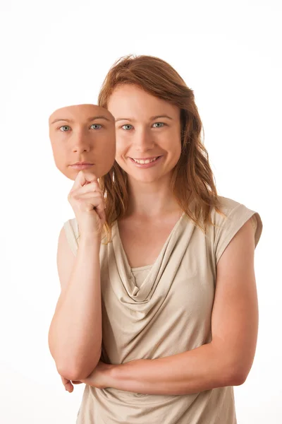 Femme cachée sous le masque heureux. Hypocrite, insincère, deux - — Photo