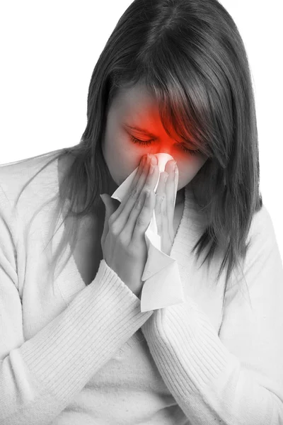 Mujer con gripe estornudando — Foto de Stock