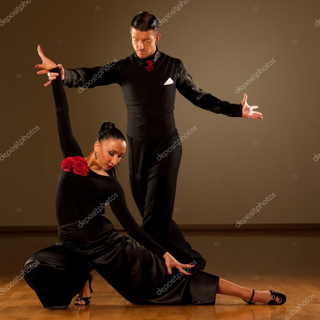 Pareja de baile de salón fotos de stock, imágenes de Pareja de baile de salón sin royalties | Depositphotos Pareja de baile de salón fotos de stock, imágenes de Pareja de baile de salón sin royalties | Depositphotos
