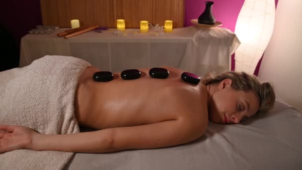 Kroppsvård Spa Kropp Massage Behandling Kvinna Som Har Massage Spa — Stockvideo