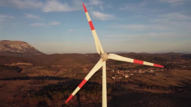 Letecký Pohled Větrnou Turbínu Vyrábějící Elrctricity Větrná Elektrárna — Stock video