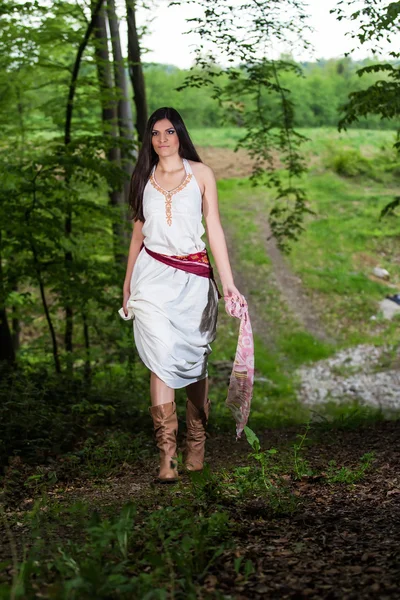 Young woman in a forest enjoying — Stock Photo, Image