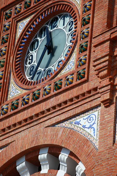 Detail střechy na vlakové nádraží v aranjuez, Španělsko — Stock fotografie