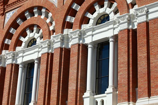 Detail des Daches auf dem Bahnhof in aranjuez, Spanien — Stockfoto