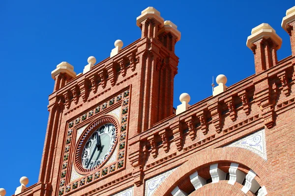 Detalhe do telhado na estação de trem em Aranjuez, Espanha — Fotografia de Stock