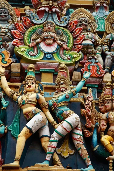 칼 리 이미지입니다. 힌두교 사원 gopura (타워)에 조각입니다. menakshi 사원, 마 두 라이, 타밀 나 두, 인도 — 스톡 사진