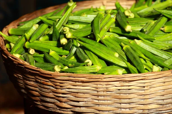 Vários verduras no mercado vegetal. Índia — Fotografia de Stock