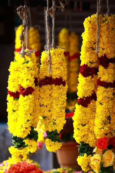 Flower füzér Hindu vallási szertartás — Stock Fotó