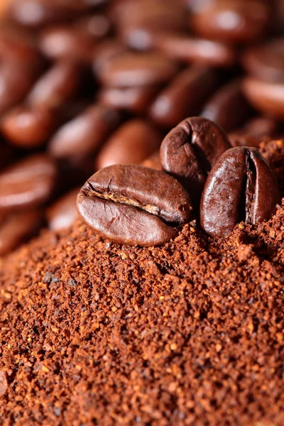 Closeup of coffee beans background — Stock Photo, Image