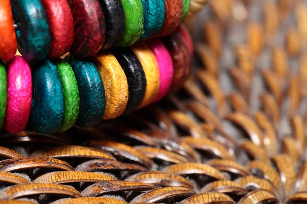 Vista de cerca de la pulsera de colores — Foto de Stock