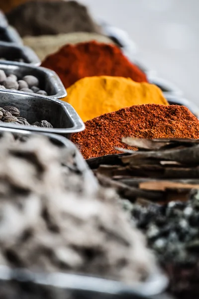 Mercado de especiarias tradicionais na Índia . — Fotografia de Stock