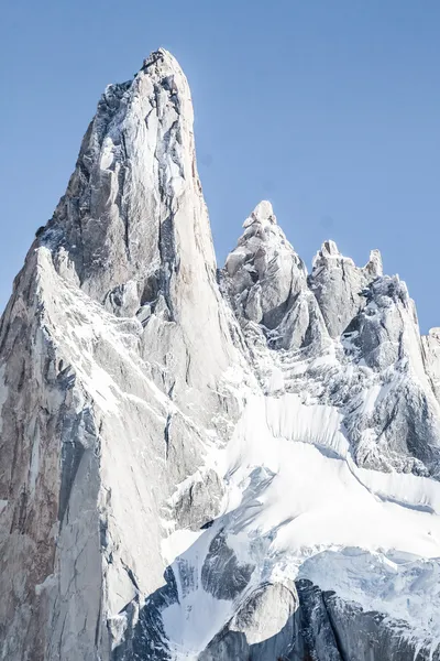 Bela paisagem natural com Mt. Fitz Roy como visto no Parque Nacional Los Glaciares, Patagônia, Argentina — Fotografia de Stock