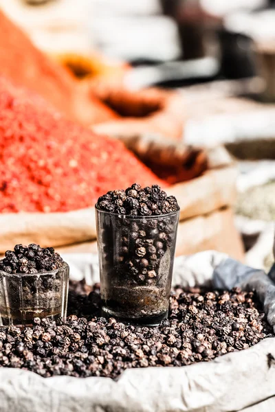 Mercado de especiarias tradicionais na Índia . — Fotografia de Stock