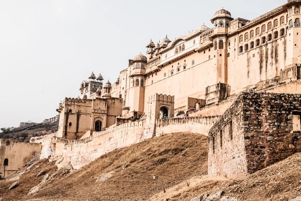 Prachtige amber fort in de buurt van jaipur stad in india. Rajasthan — Stockfoto