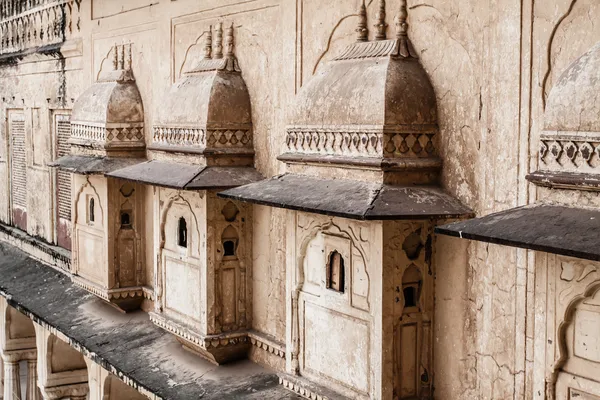 Forte de Amber bonito perto da cidade de Jaipur, na Índia. Rajastão — Fotografia de Stock