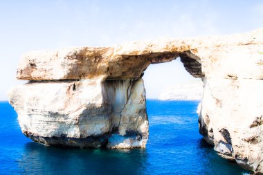 Gök Pencere, Malta 'nın Gozo adasındaki ünlü taş kemer.