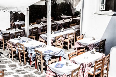 Mikonos, Yunanistan Deniz kenarında Restoran.