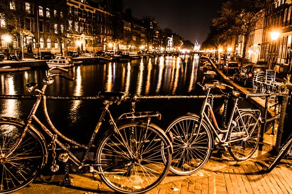 Amesterdão à noite, Países Baixos — Fotografia de Stock