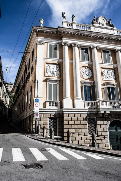 Staré Evropské ulice, bergamo, Itálie — Stock fotografie