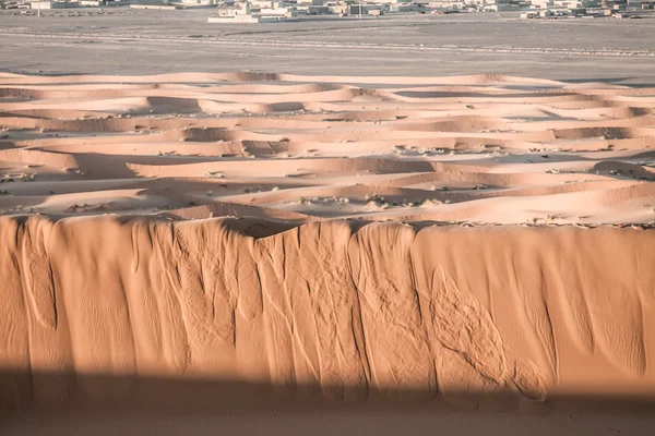 日落时在摩洛哥撒哈拉沙漠的沙丘 — 图库照片