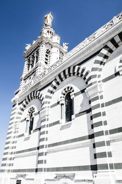 Cathedral Notre-Dame-de-la-Ga rde in Marseille, France, Europe — Stock Photo, Image
