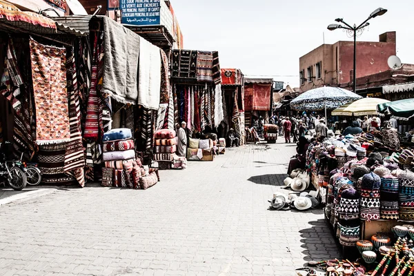 メディナ マラケシュ、モロッコの caroer 市場 — ストック写真