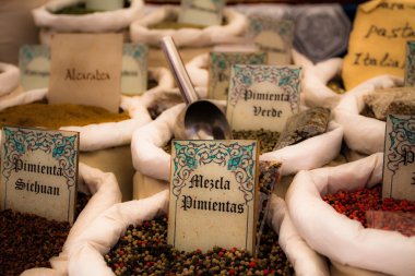 Kuru otlar çiçek baharat İspanyolca Caddesi dükkan