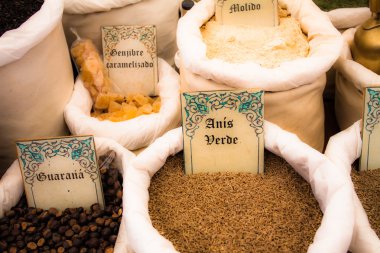 Kuru otlar çiçek baharat İspanyolca Caddesi dükkan