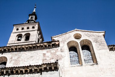 İspanya, Castilla y Leon 'daki ünlü antik su kemeri.