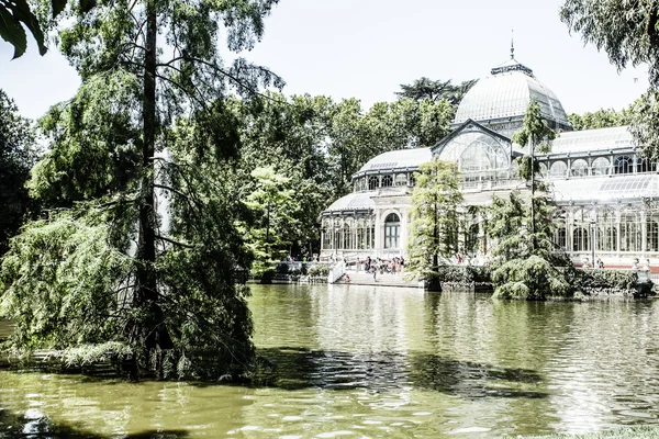 Madrid Palacio de Cristal dans le Parc du Retiro palais de cristal de verre Espagne — Photo