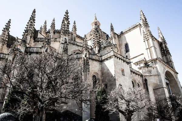 스페인의 카스티야 이 레온에 있는 고대의 유명 한 수도교 — 스톡 사진
