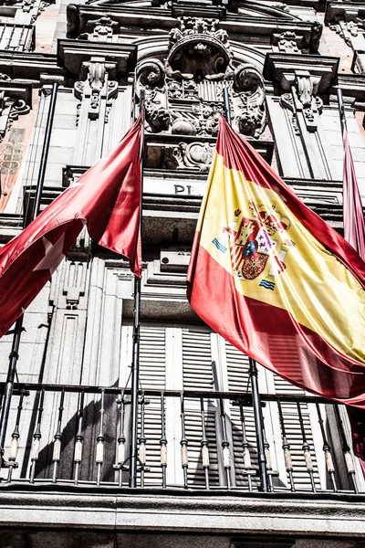 西班牙马德里Palza市长的装饰立面和阳台的细节. — 图库照片