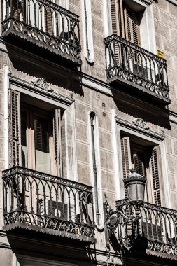 İspanya Akdeniz mimarisi. eski Apartman Madrid.