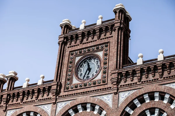 Detalj av tak på tågstationen i aranjuez, spain — Stockfoto